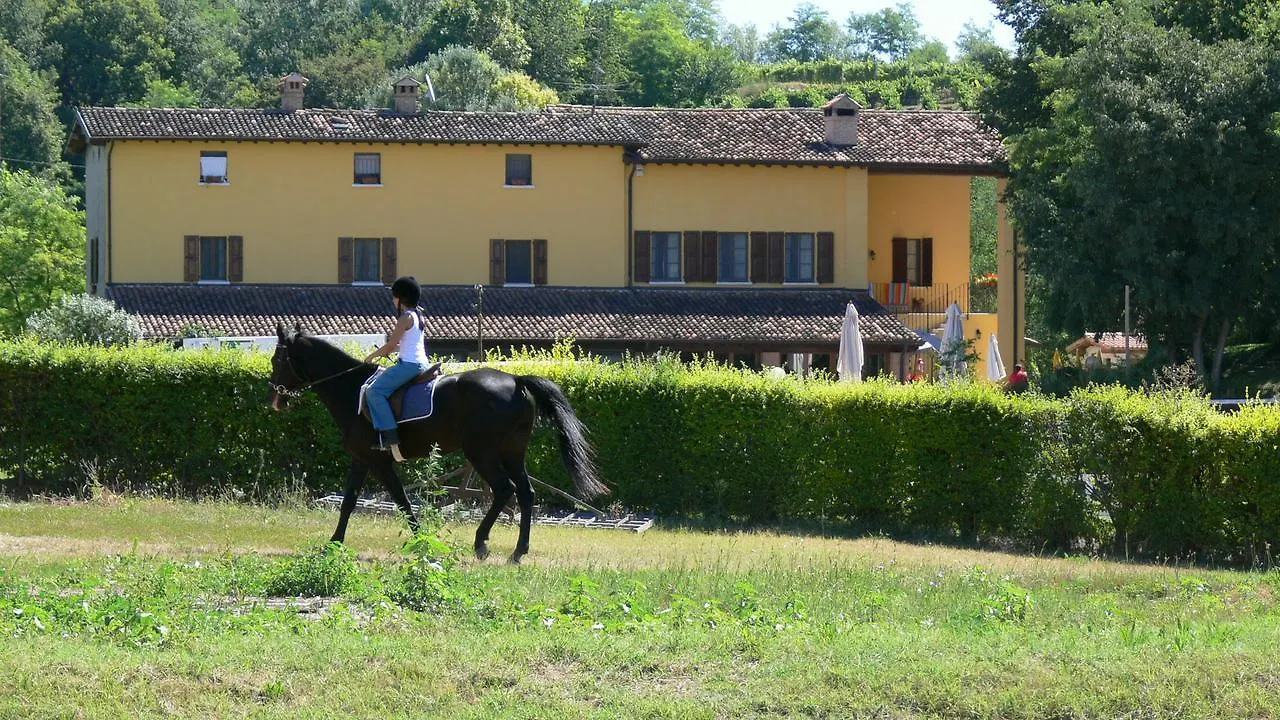 Agriturismo Cascina Le Volpi Solferino 0*,  Italy